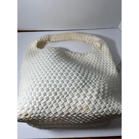 Ah.dorned Elegant Cream Woven Tote Bag - Picture 11 of 14